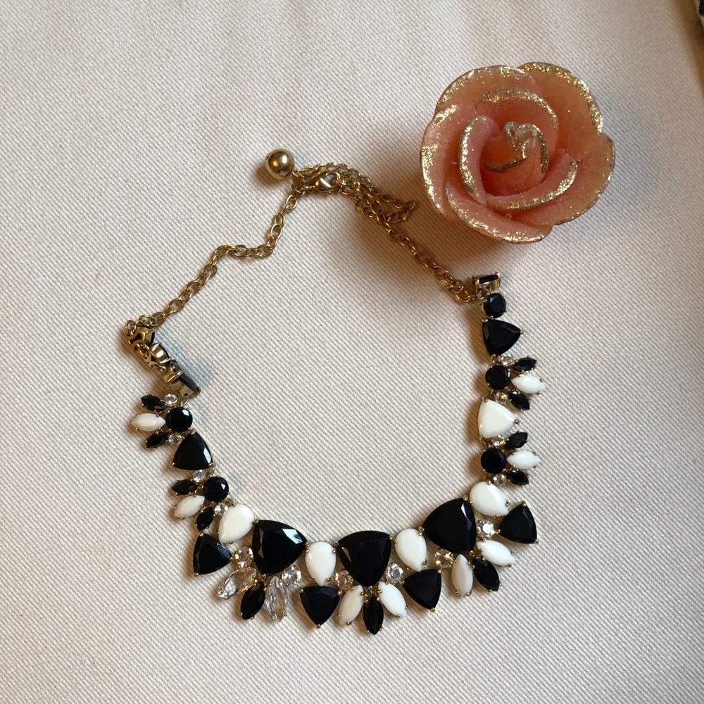 ✨Gorgeous Kate Spade Statement Necklace✨